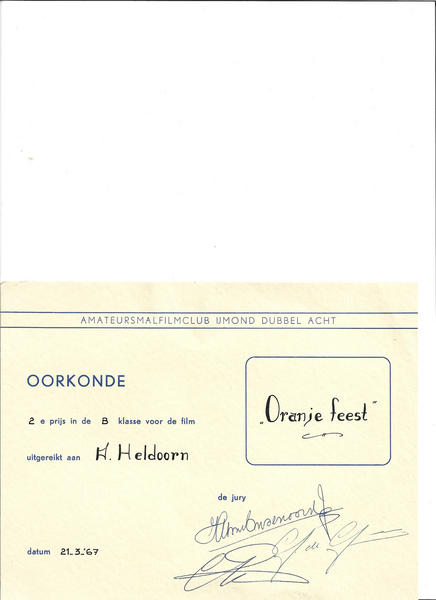 Oorkonde van de Amateursmalfilmclub IJmond Dubbel Acht: 2e prijs in de B klasse voor de film 'Oranje feest', uitgereikt aan A. Heldoorn (Albert) op 21 maart 1967.